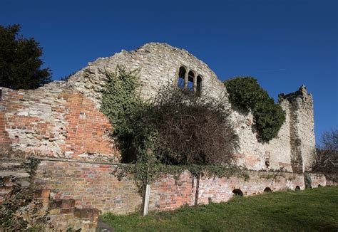 Wallingford Castle - Architecture Photos - CElliottUK