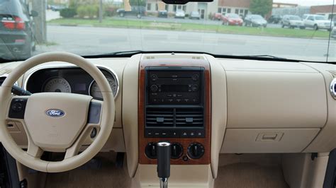 2006 Ford Explorer - Interior Pictures - CarGurus