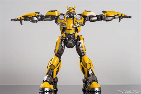 3A DLX Bumblebee In-Hand Early Look Photo Review - Transformers News ...