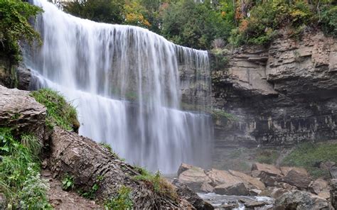 Hamilton waterfalls: Webster's Falls and Tews Falls • Suburban Tourist - A Burlington Lifestyle Blog