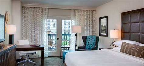 Grapevine Hotel Rooms & Suites | Gaylord Texan Resort