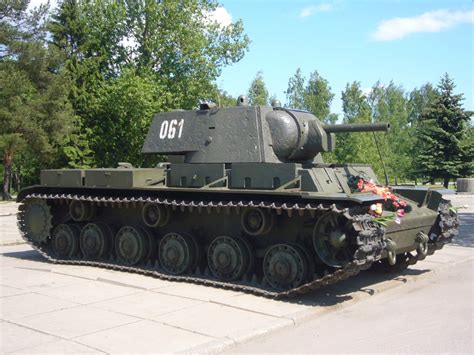 Russia's KV-1 Tank Had Impressive Armor, But It Was A "Death Trap" For One Simple Reason | The ...