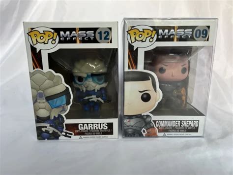 AUTHENTISCHER MASS EFFECT Commander Shepard #9 + Garrus #12 Funko Pop ...