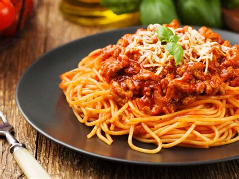 Ohhh So Easy Spaghetti Bolognese - SuperValu