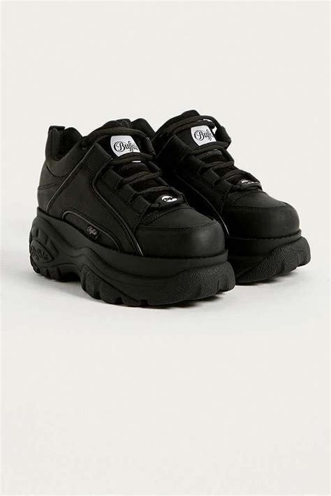 Halloween Look Inspiration | Buffalo Black Chunky Platform Trainers | Urban Outfitters | Women's ...