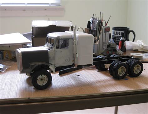 Freightliner FLD 120 SD - WIP: Model Trucks: Big Rigs and Heavy Equipment - Model Cars Magazine ...