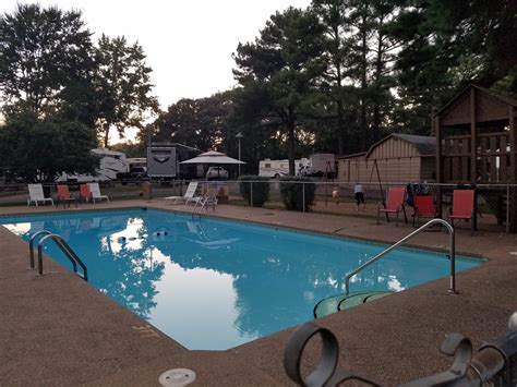 KOA-campground-pool-north-little-rock-arkansas