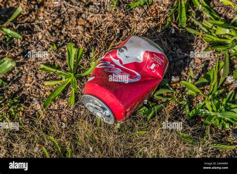 Crushed coke can hi-res stock photography and images - Alamy