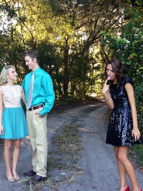 Homecoming picture ideas lol @Maddy Jackson @Brittany Kunkel this'll be me when y'all have ...