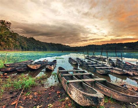 See Buyan and Tamblingan, the Twin Lakes | Balicab.com