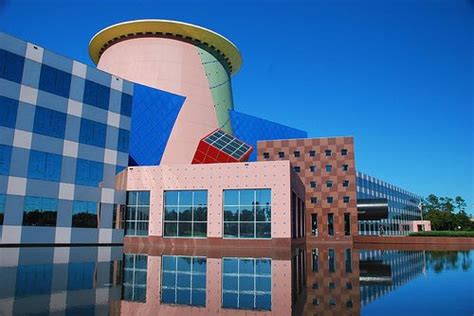 Team Disney Building, Anaheim Disney Anaheim, Arata Isozaki, Los Angeles Travel Guide, Frank ...