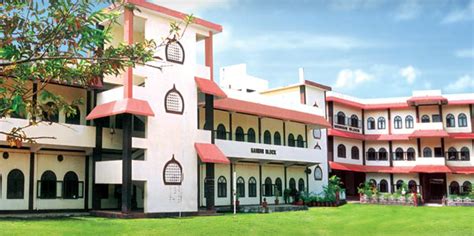 Bharatiya Vidya Bhavan School, Bhavans Hill, Ponnayankode kunnu, Chevayur, Calicut, Kozhikode ...