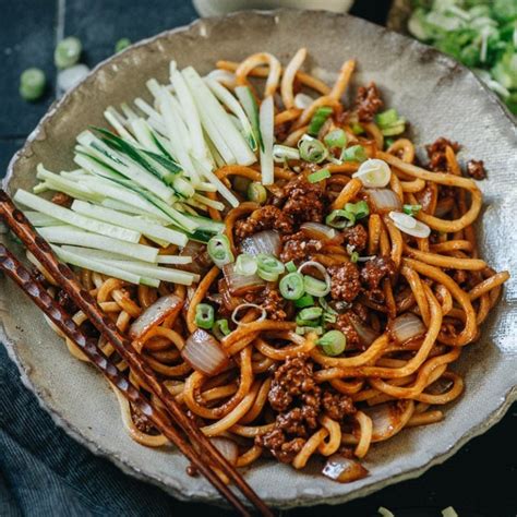 Zha Jiang Mian (Old Beijing Fried Sauce Noodle, 炸酱面) - Omnivore's Cookbook