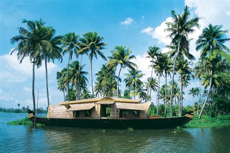 Make An Amorous Start Of Life With Kerala Honeymoon Packages and Tours