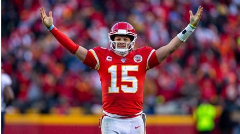 NFL MVP Race: Will Patrick Mahomes Win NFL MVP against Aaron Rodgers ...