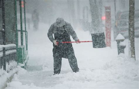 Snow Removal in NYC: Who Is Responsible? | StreetEasy