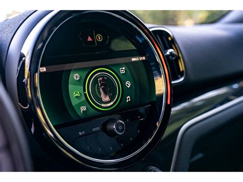 2021 MINI Cooper Countryman: 30 Interior Photos | U.S. News