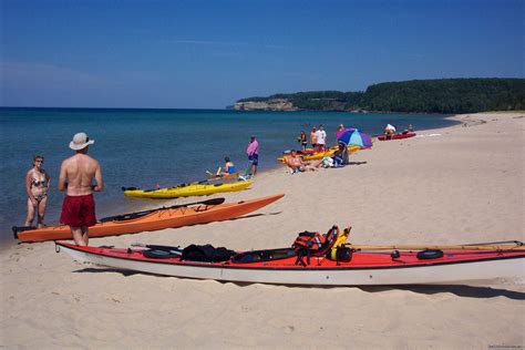 Sea Kayaking the Pictured Rocks National Lakeshore, Marquette, Michigan Kayaking & Canoeing ...