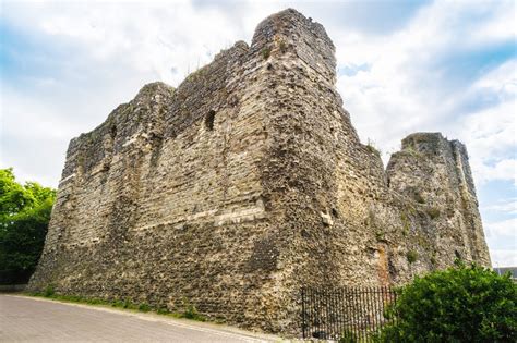 canterbury-ruins-of-canterbury-castle-a-norman-castle | 英国ガイド