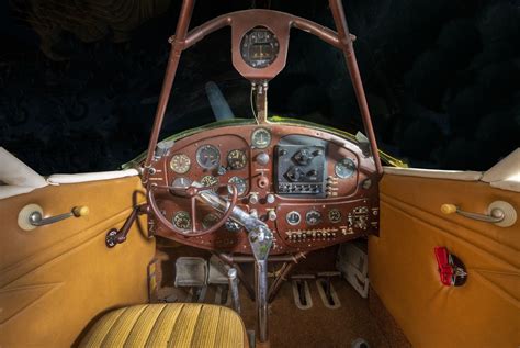 Cockpit of the Beechcraft C17L Staggerwing | Cockpit, Air and space museum, Flight deck