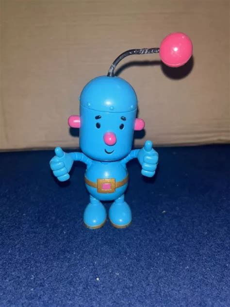 LITTLE ROBOTS TOYS CBeebies £6.00 - PicClick UK