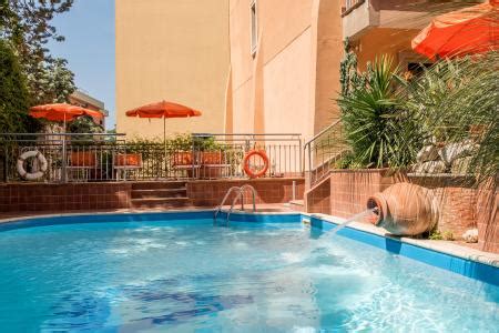 4-star hotel with swimming pool in the centre of Sorrento - Hotel ...