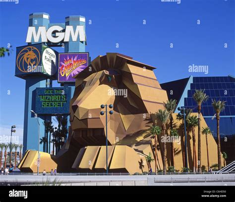 MGM Grand Hotel & Casino lion entrance, The Vegas Strip, Las Vegas ...