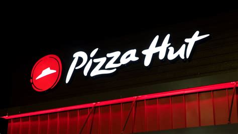 The Weirdest Menu Items In Pizza Hut History