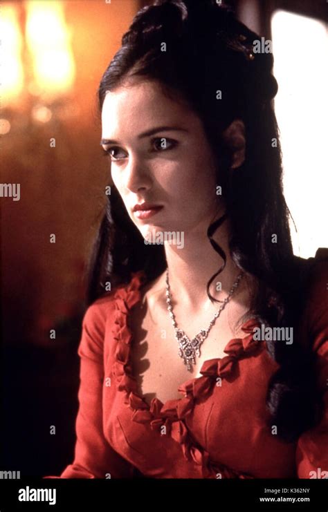 BRAM STOKER'S DRACULA [US 1992] WINONA RYDER as Mina Harker Date: 1992 ...