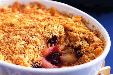 Apple and blackberry crumble