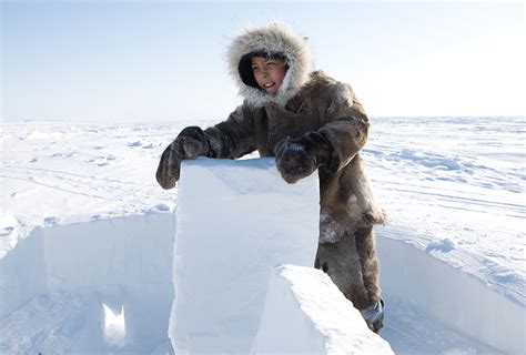 How to Build a Traditional Inuit Igloo