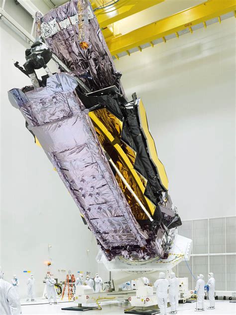 NASA's James Webb Space Telescope looks squeaky clean at spaceport for December launch (photos ...