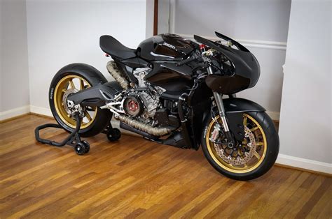 A Ducati 959 Panigale Custom by Jett Design