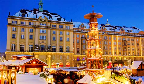 Christkindlmarkt (Christmas Market) Innsbruck, Austria - Innsbruck ...