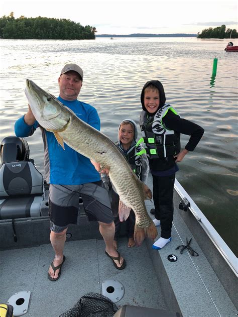 Lake Vermilion Muskie Fishing June 2018 - Everett Bay Lodge