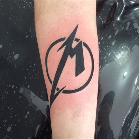 Tattoo Metallica | Tatuagem metallica, Tatuagem musica, Tatuagem masculina braço