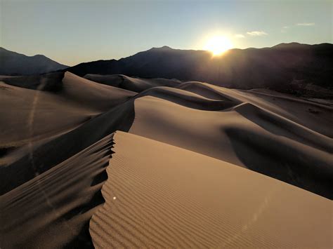 Sunrise over the Great Sand Dunes National Park, Colorado, USA [4048 x ...