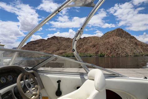 What You Need to Know About Renting Boats On Lake Mead