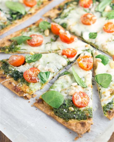 Spinach Pesto and Tomato Flatbread Pizzas