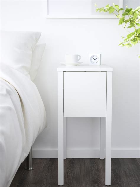 Design Guide: Nightstands Perfect for Small Bedrooms | Apartment Therapy