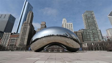 Chicago's 'Bean' sculpture closed amid quarantine