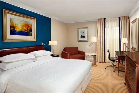 Hotel near London Heathrow Airport | Sheraton Skyline Hotel London Heathrow