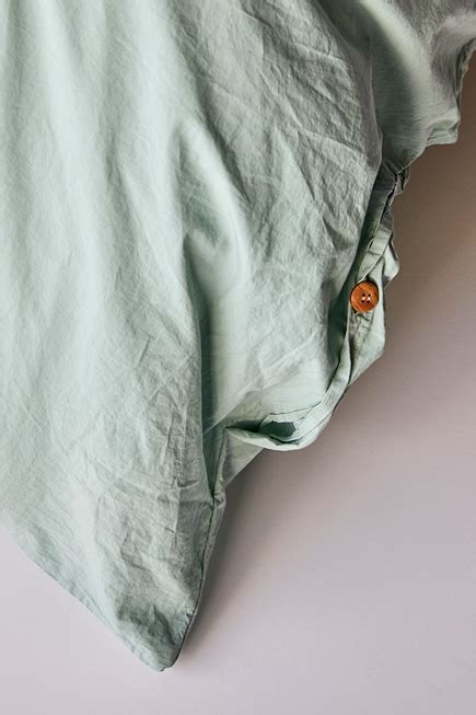 Polyester vs Cotton Sheets: Exploring the Pros and Cons for a Restful ...