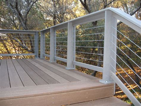 deck railing horizontal | Deck and railing made from composite decking ...