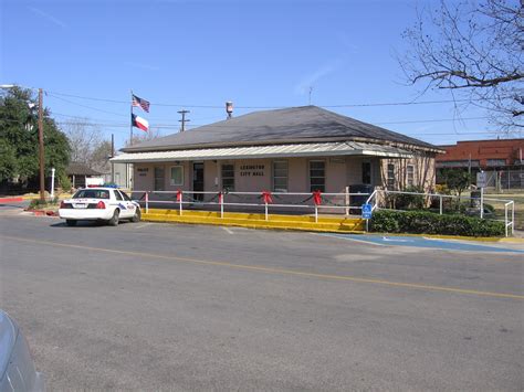 Lexington Funeral Homes, funeral services & flowers in Texas