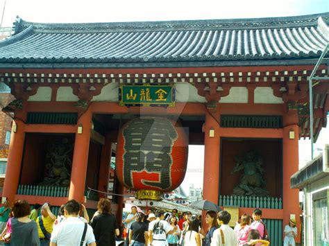 Asakusa - The Kaminarimon Gate 2 by Madame-Kikue on DeviantArt