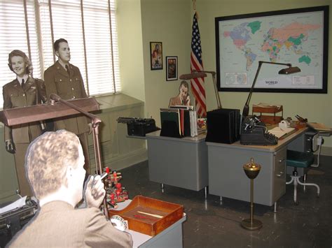 Historic exhibit depicts Pentagon life over the years > Air Force ...