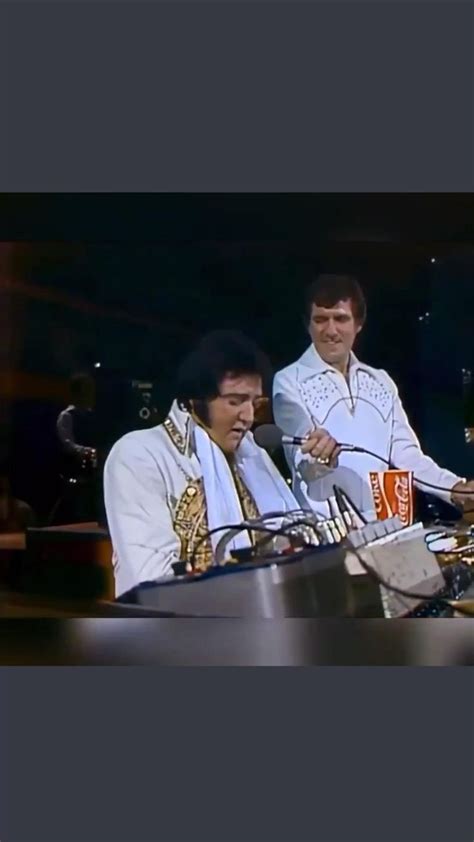 Elvis performing ‘Unchained Melody’ ! | Elvis presley videos, Elvis ...