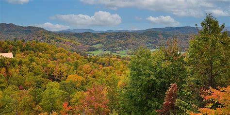 Smokies shine as Fall colors arrive.