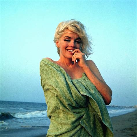 My favorite picture of Marilyn Monroe. Final photoshoot 1962 - just 3 weeks before her death ...